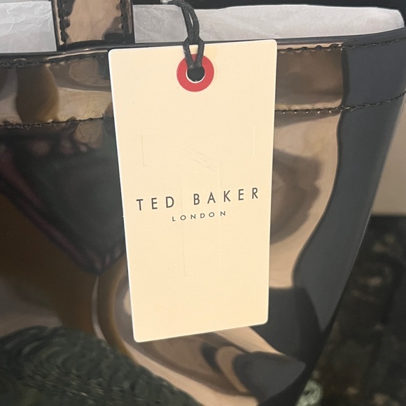 NWT iconic Ted Baker Glossy Black Tote with Bow and small purse attached inside. - Picture 5 of 13